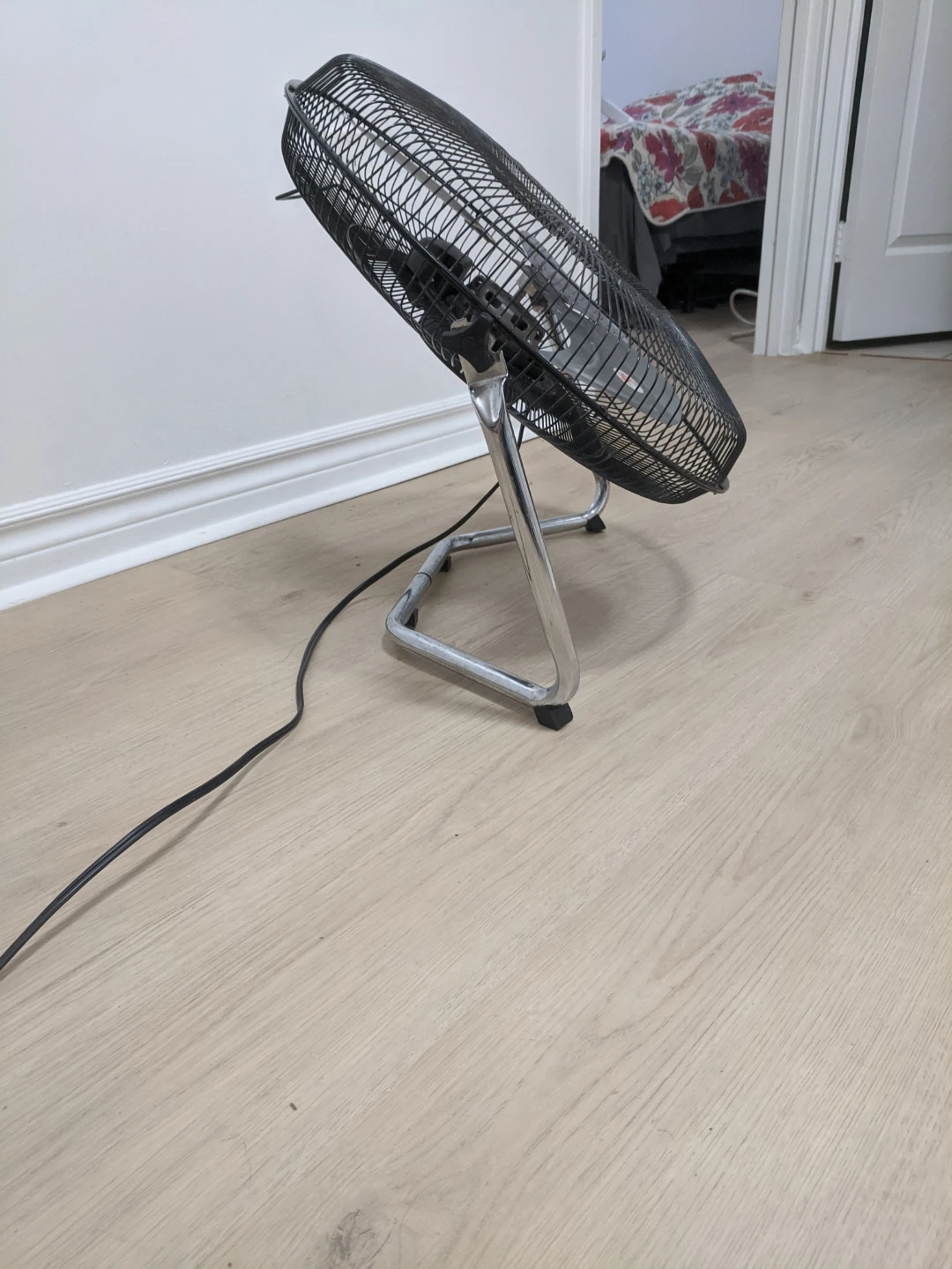 Westinghouse 18" High Velocity Floor Fan - photo 3