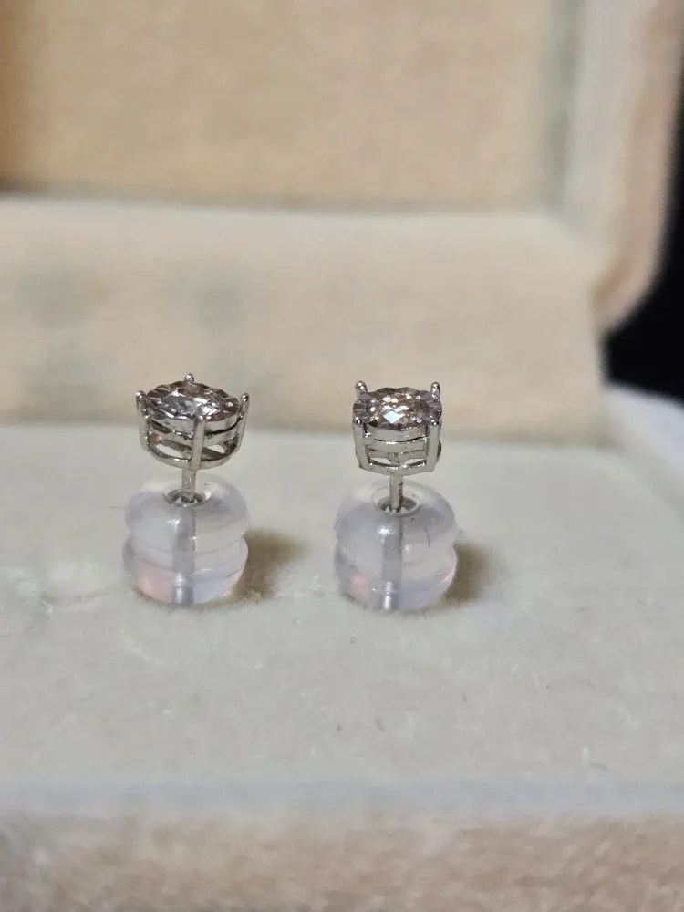 Natural Diamond Earrings in 18k Gold image indicator(2)