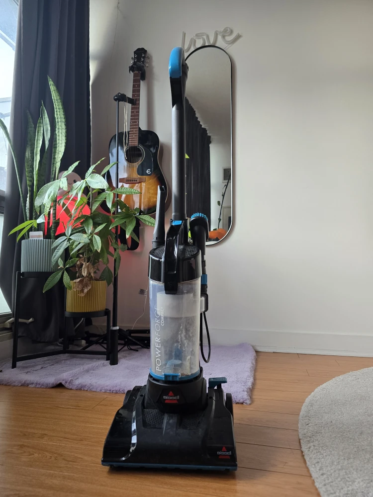 Bissell PowerForce Compact Vacuum - photo 3