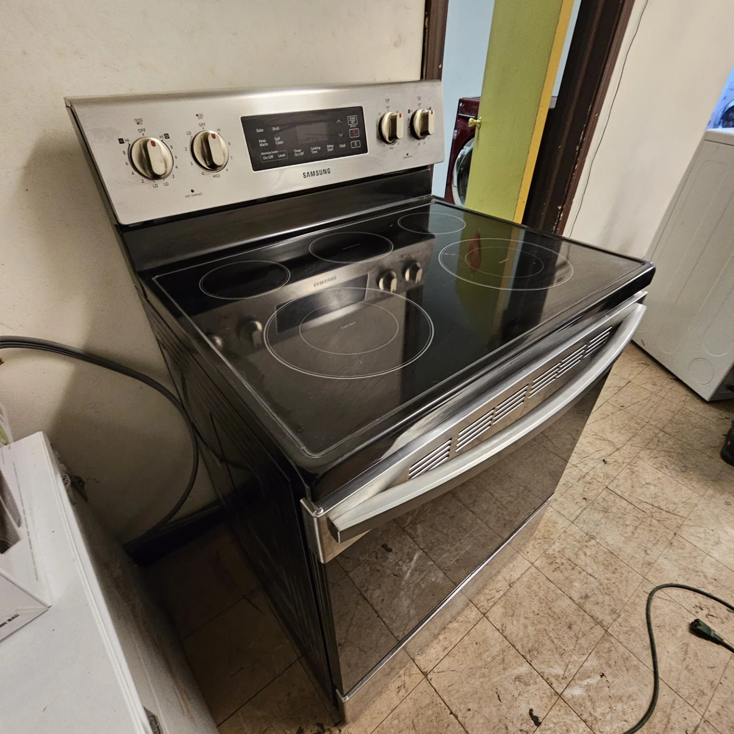 Samsung Electric Range Oven - photo 2
