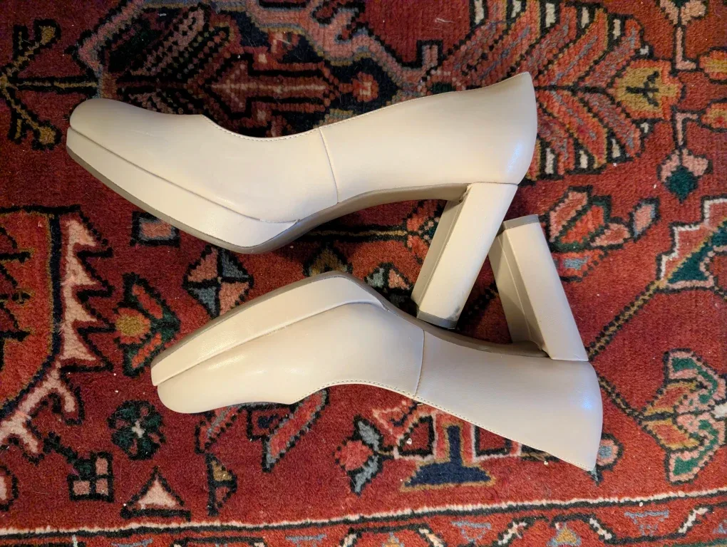NEW Naturalizer Neria Block Heel Pumps - Size 9M