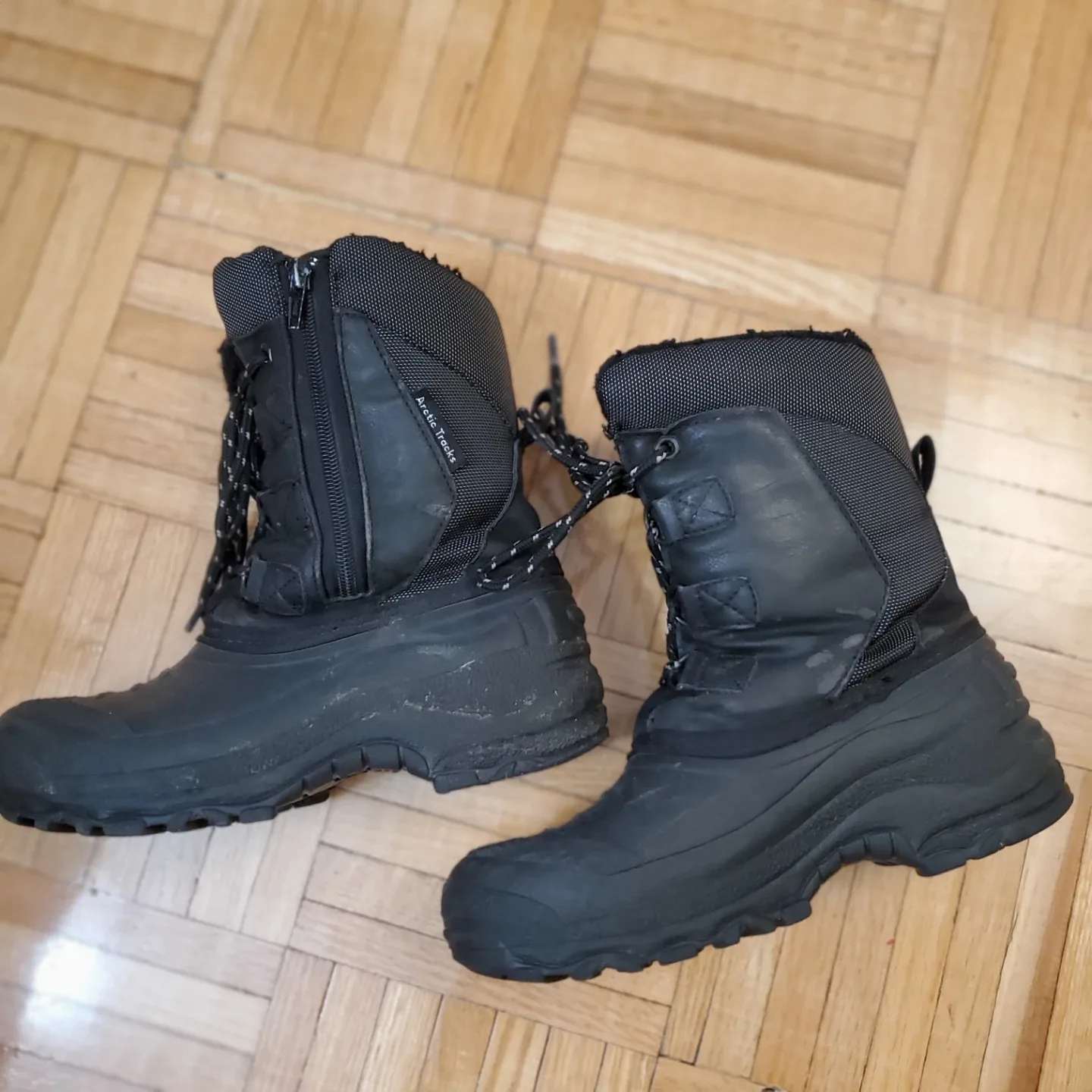 Kids' Clothing Bundle & Winter Boots  #Cleanout image indicator(4)