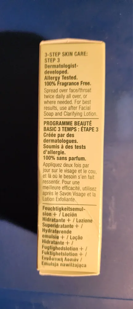 Clinique Dramatically Different Moisturizing Lotion image indicator(4)