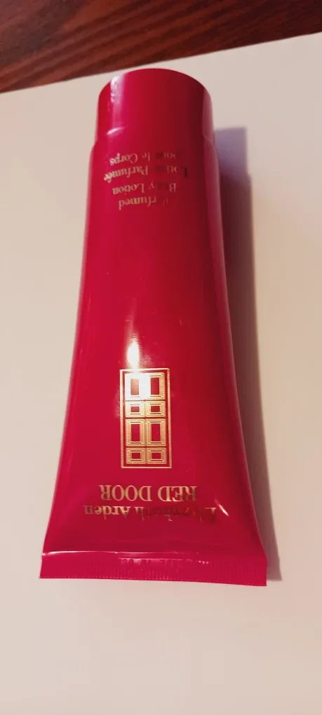 NEW !! Elizabeth Arden Red Door Body Lotion image indicator(3)