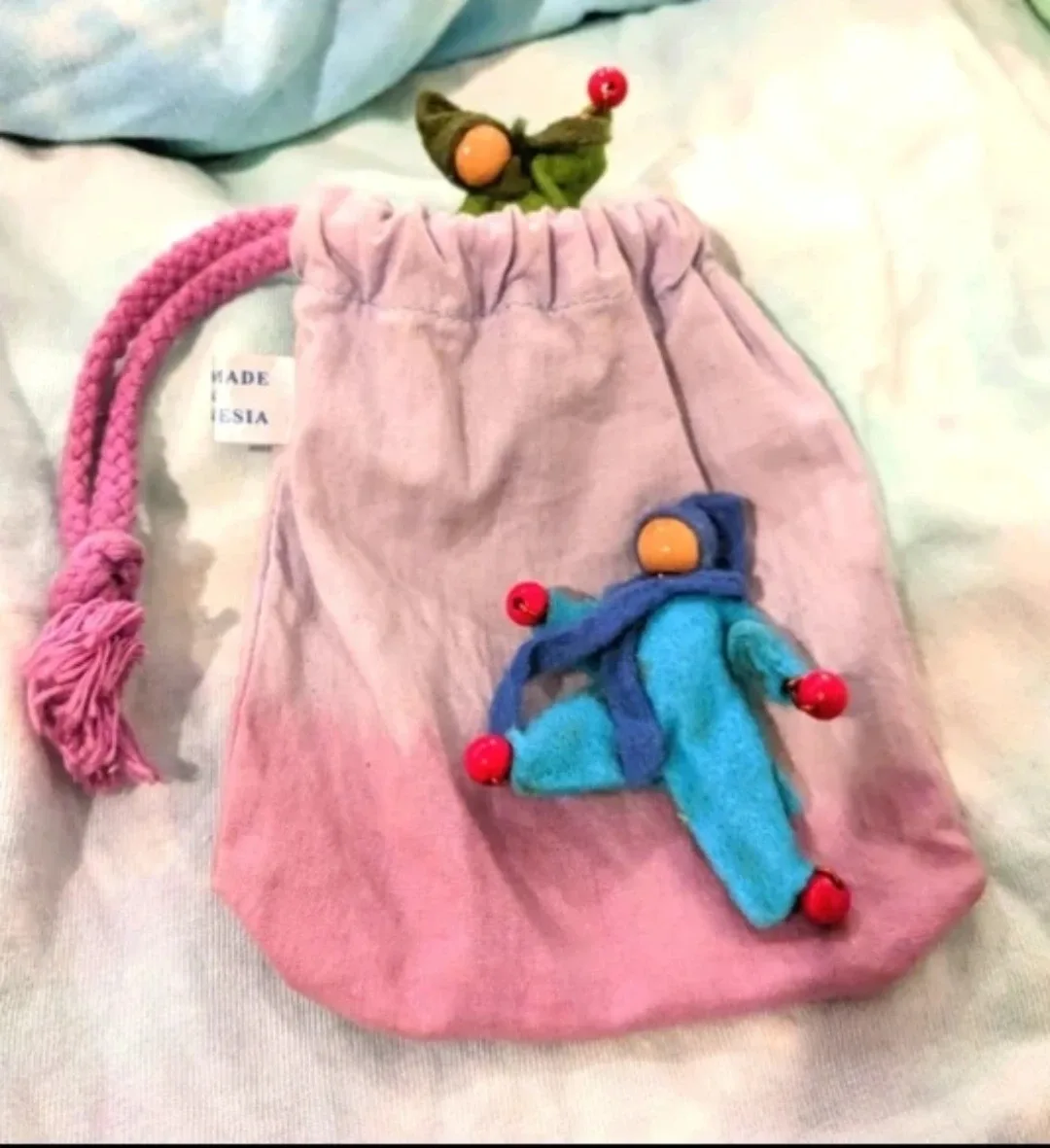 Vintage Handcrafted Amish Dolls in handcrafted drawstring Pouch image indicator(6)