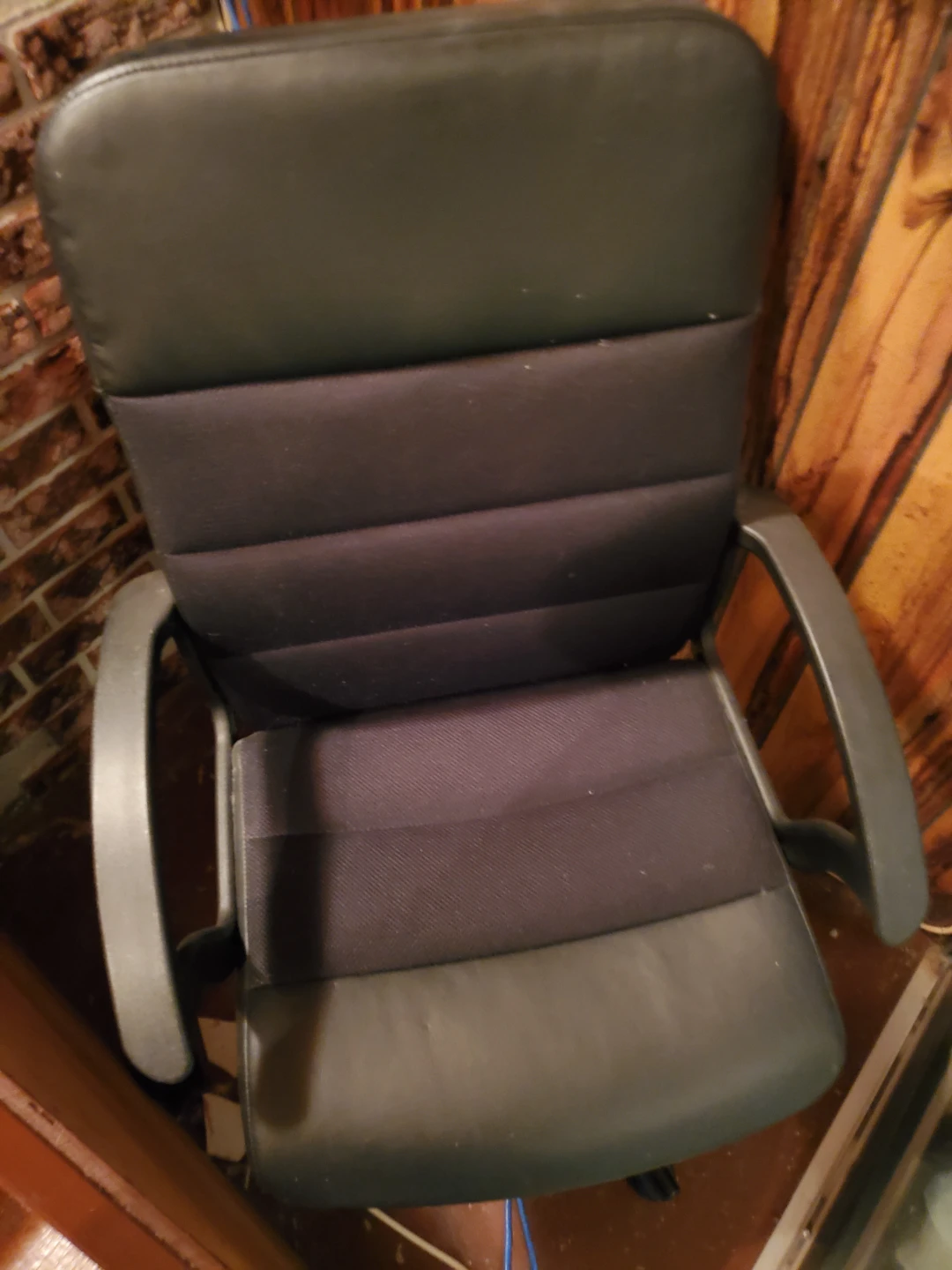 Black Office Chair - photo 4