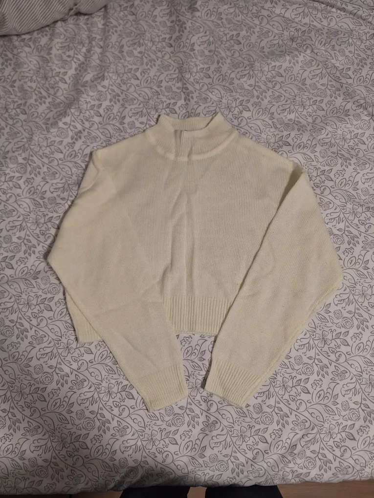 H&M Divided Cream XS Sweater