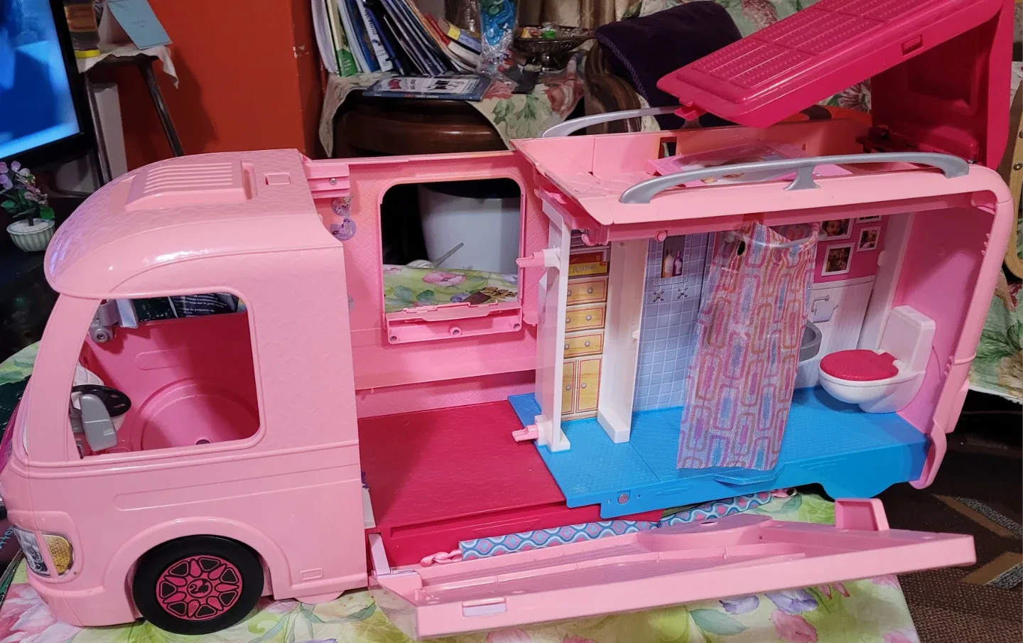 Barbie DreamCamper Toy - Pink