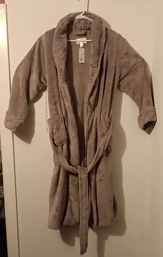 #Cleanout Carole Hochman Robe -