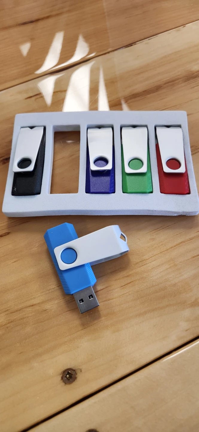 Set of 5 USB Flash Drives - Multi-Colour