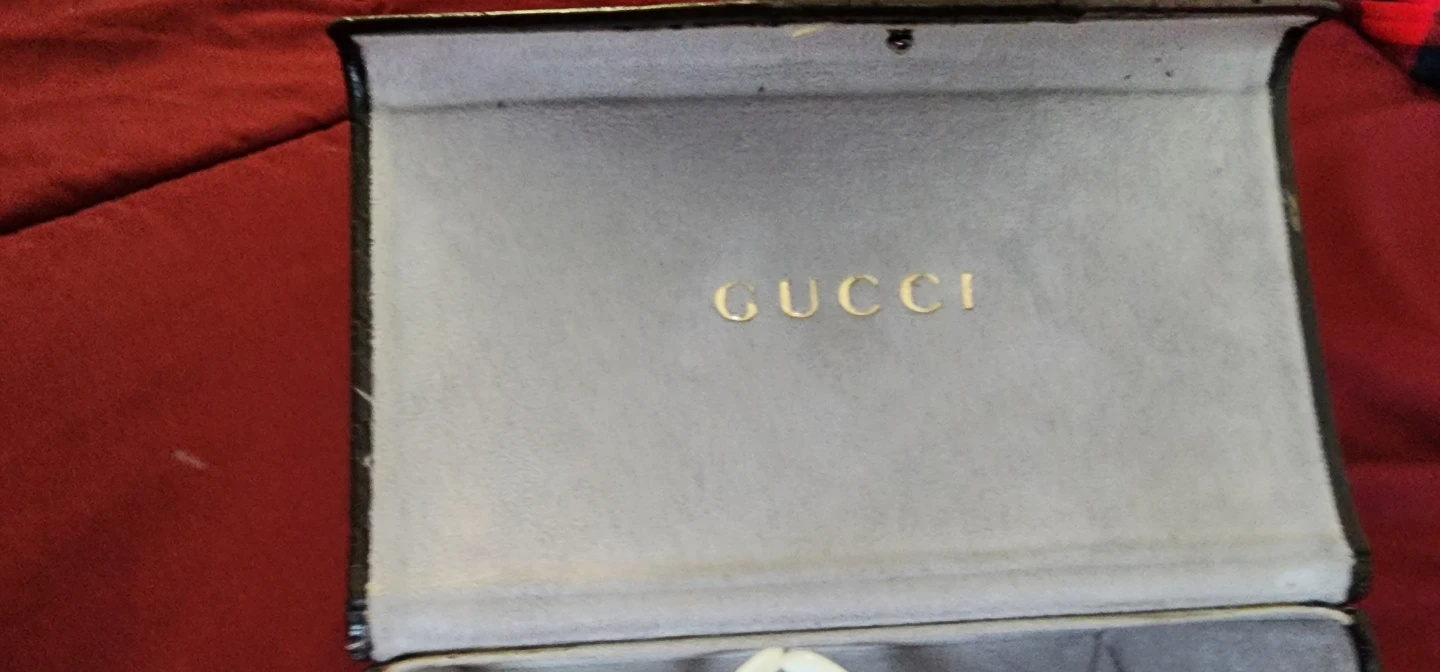 Gucci Sunglasses with Case - photo 3