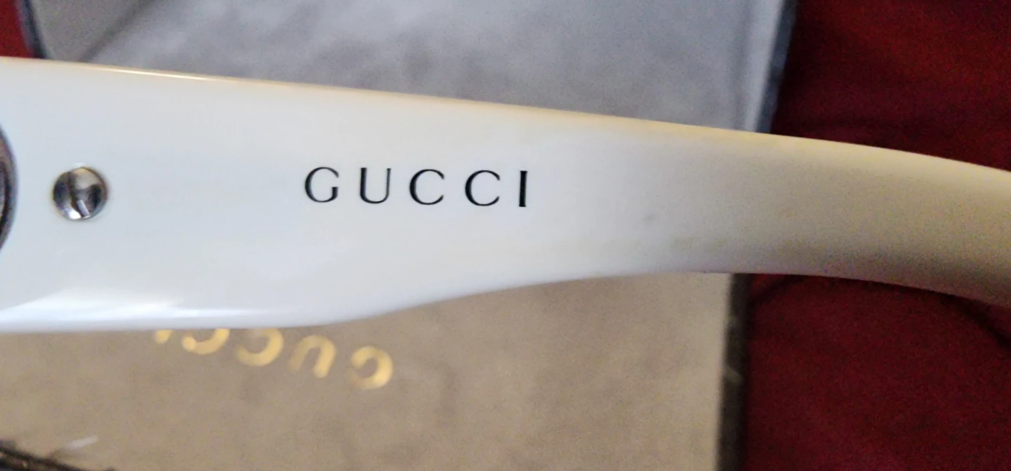 Gucci Sunglasses with Case - photo 5