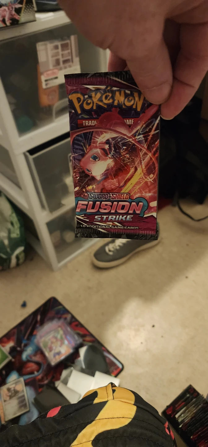 6 Pokémon Sword & Shield Fusion Strike Pack