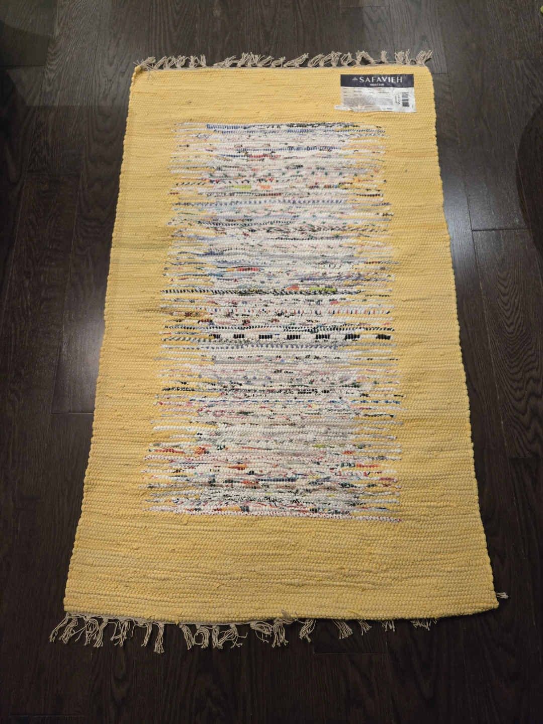 Safavieh Montauk Rug - 2'6" x 4' -  Yellow