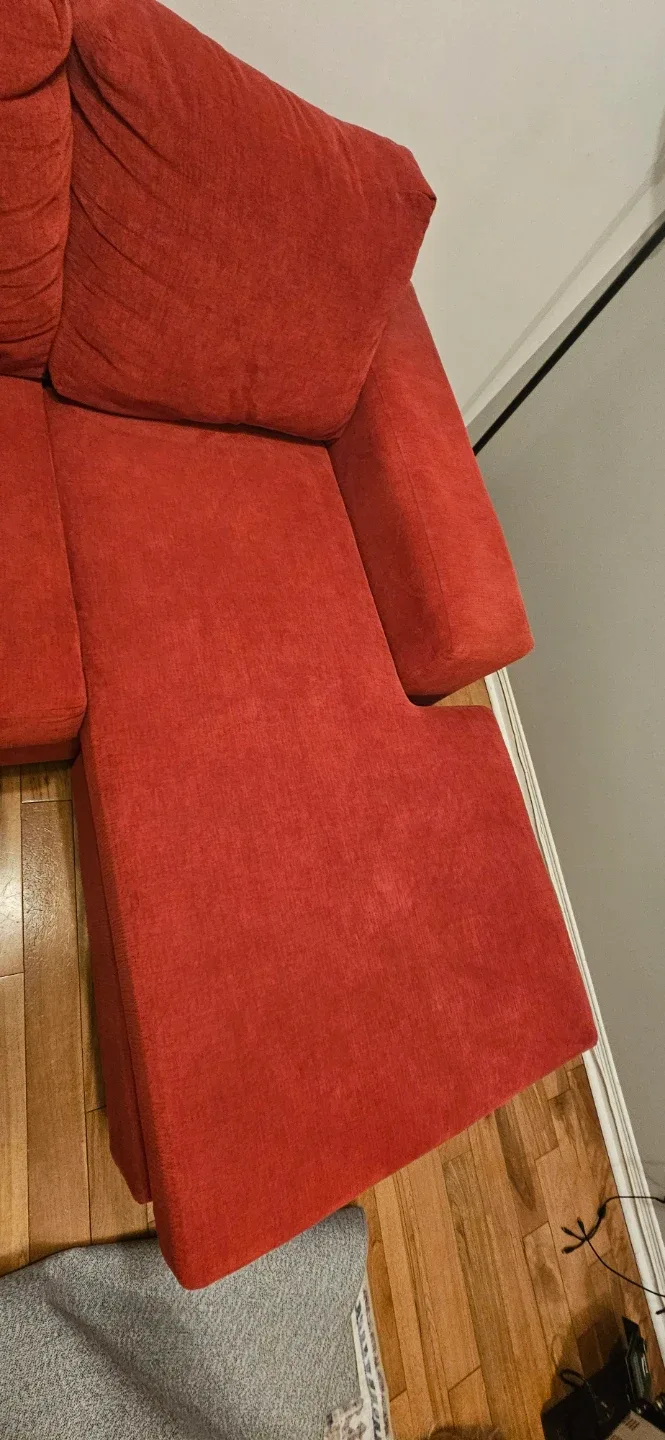Sectional Sofa from Leon’s – zero damages image indicator(2)