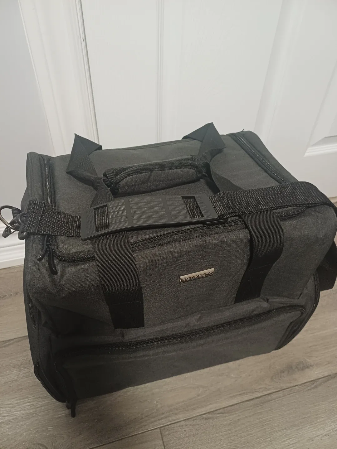 BAFASO Professional Makeup Train Case image indicator(3)