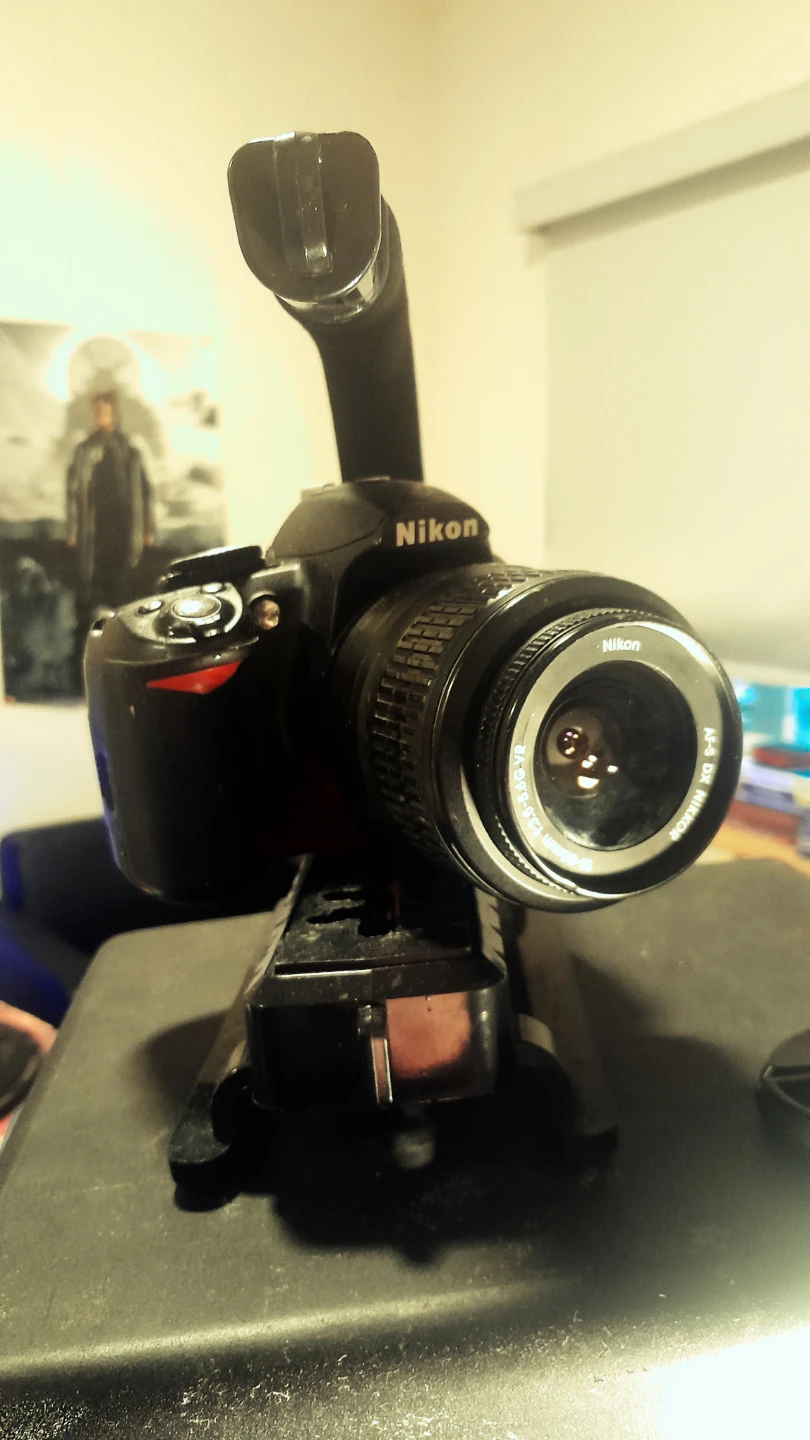Nikon D3100 DSLR w/ 2 Lens + 128gb SD + HDMI 2 USB