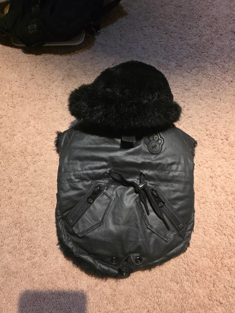 Canada Pooch Dog Parka - Size 10