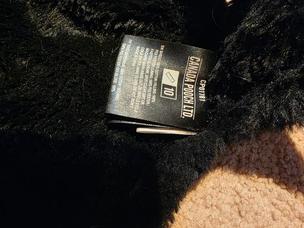 Canada Pooch Dog Parka - Size 10 image indicator(3)