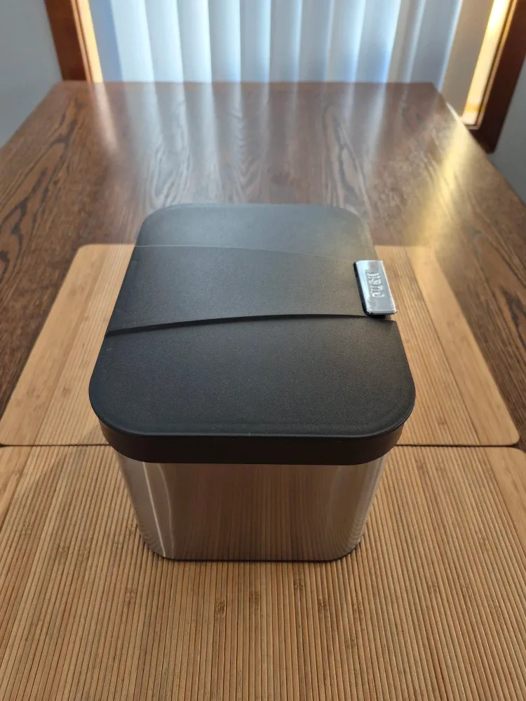 Countertop Bin for compost-ables Stainless Steel & Black image indicator(4)