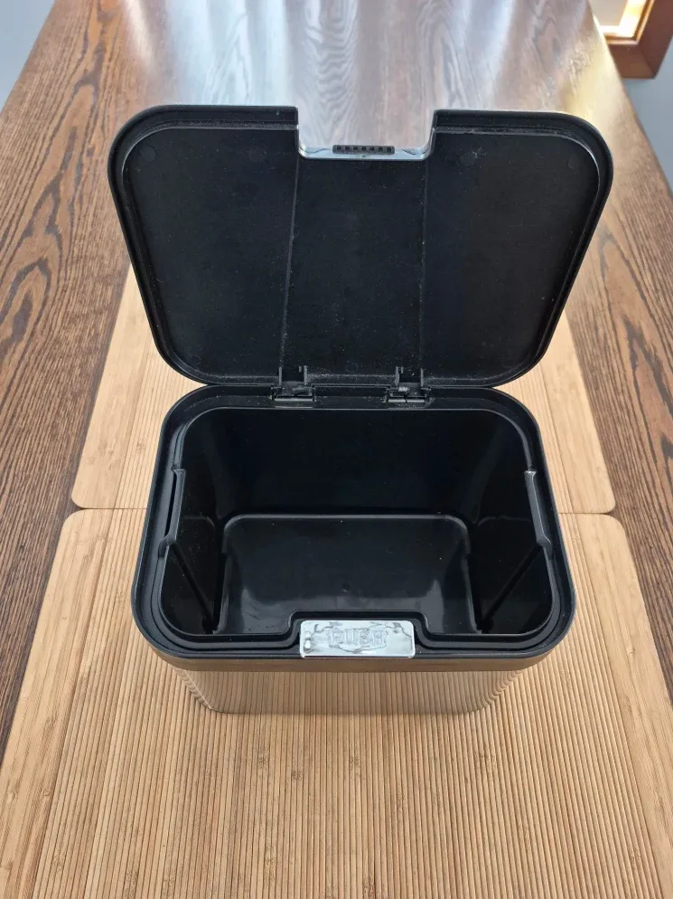 Countertop Bin for compost-ables Stainless Steel & Black image indicator(6)