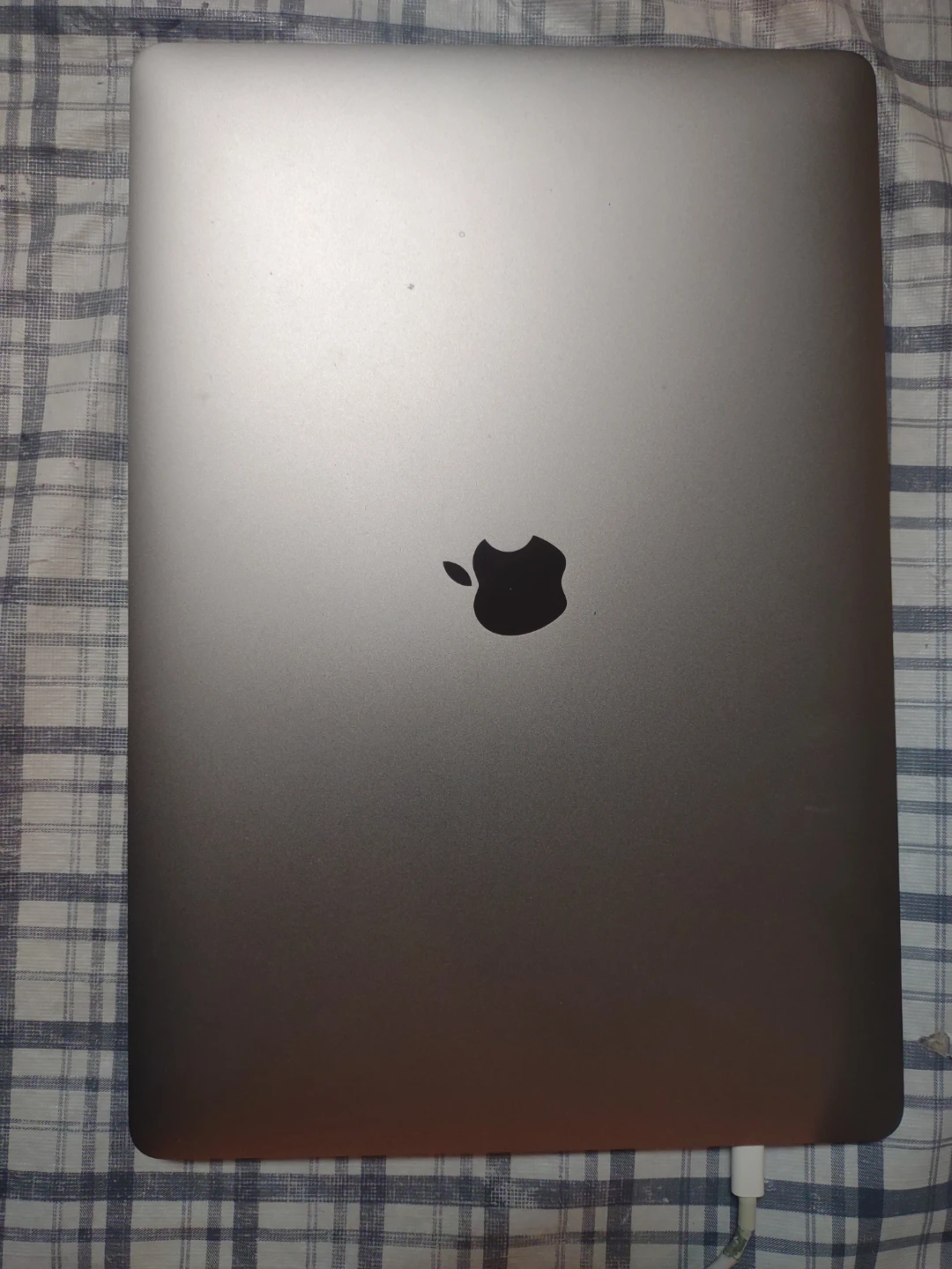 Macbook Pro 2019 15.4" - photo 2