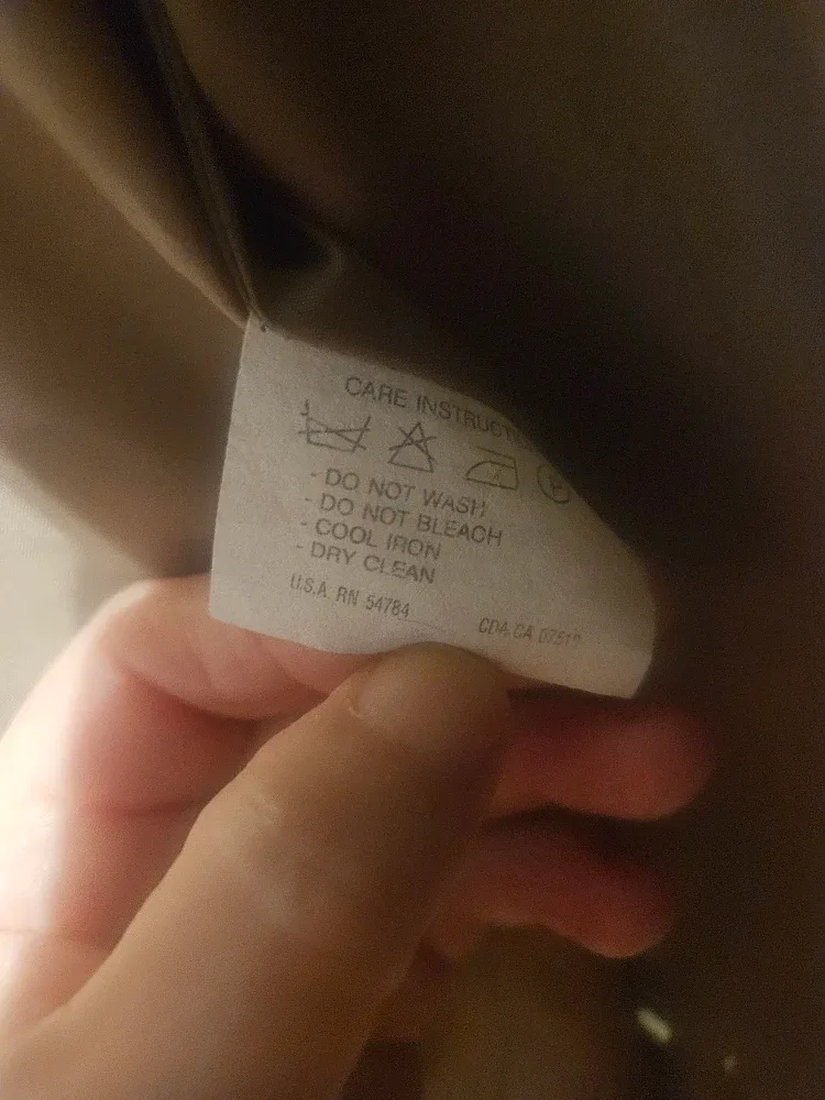 Emanuel Ungaro Blazer - Size 12 -    100% Silk image indicator(5)