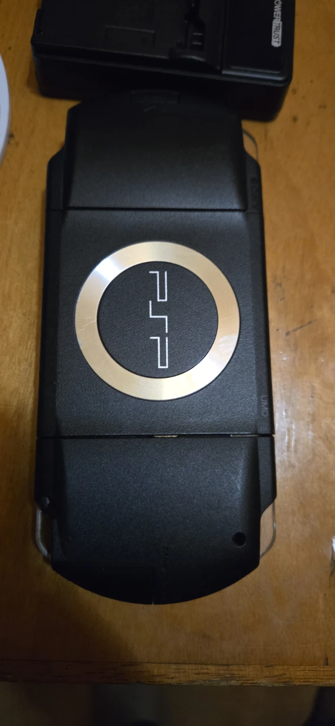 Sony PSP 1001 with games (mint condition) - photo 3