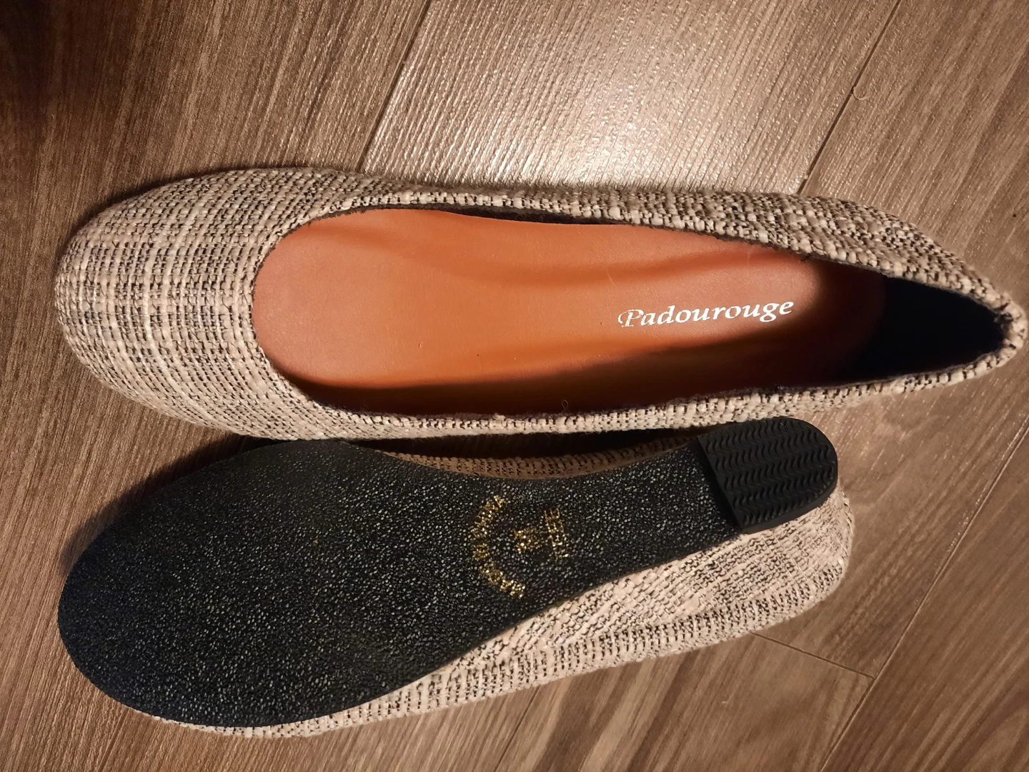 $10 Brand newTweed Pumps