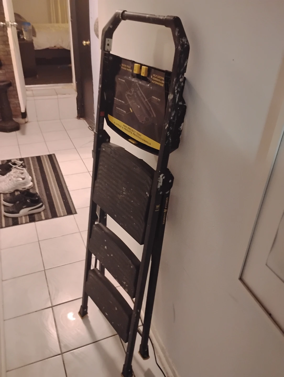 3 step gorilla ladder - photo 4