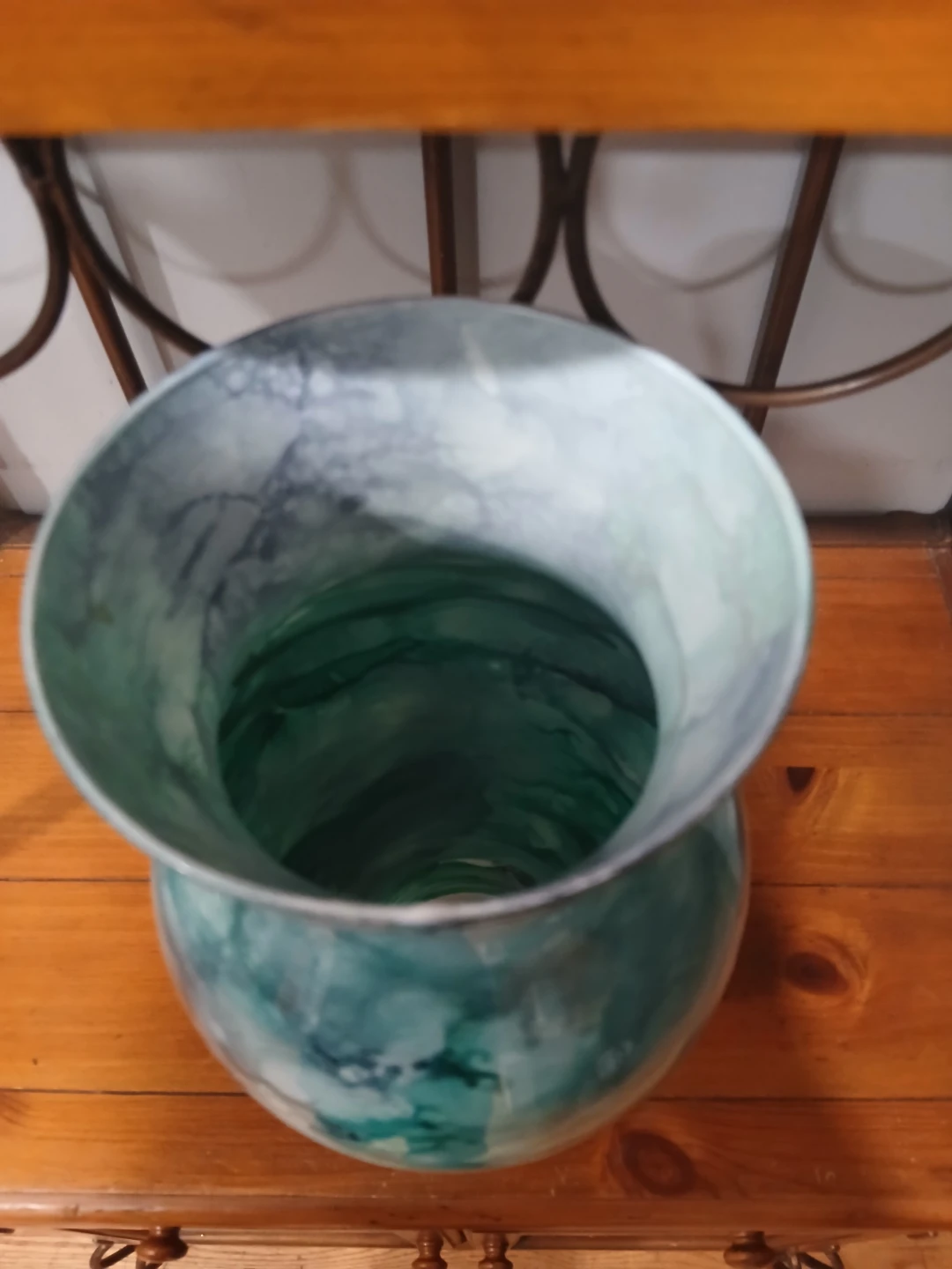 Swirl Patterned Glass Vase - photo 4