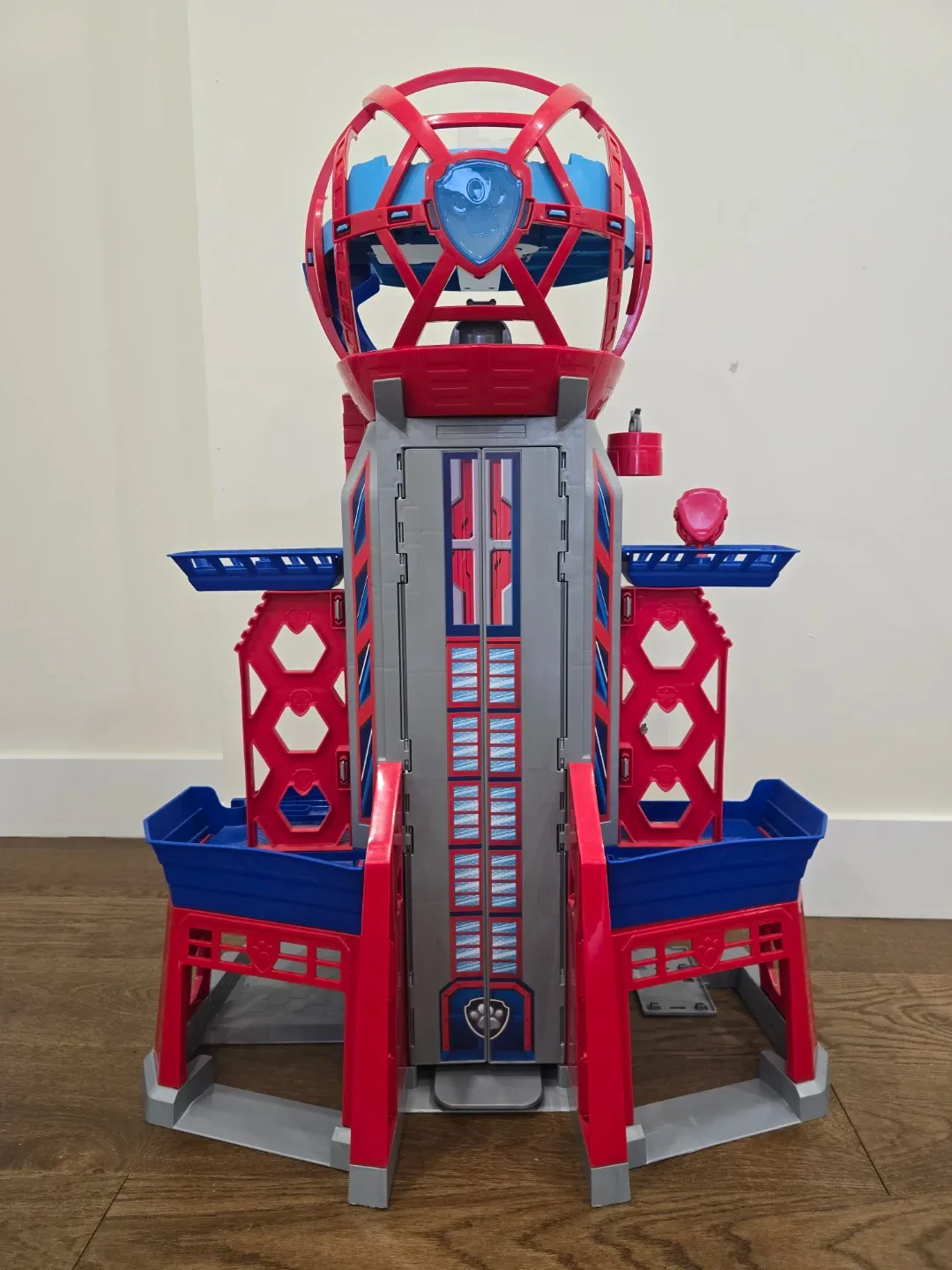 PAW Patrol - Transforming Ultimate City Movie Tower (3ft tall)