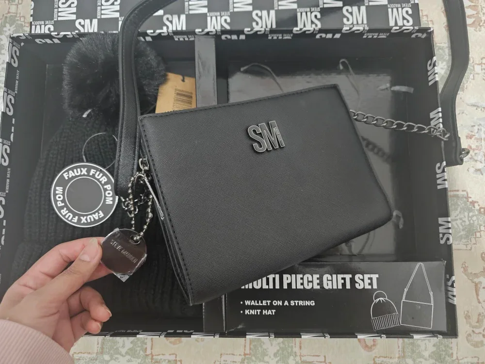 BNIB Steve Madden Gift Set - Price Firm image indicator(4)