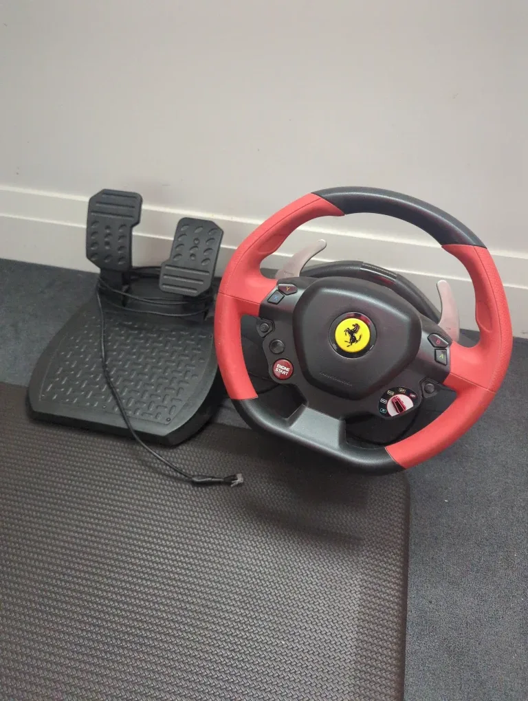 Ferrari Thrustmaster Racing wheel and pedal for Xbox One S