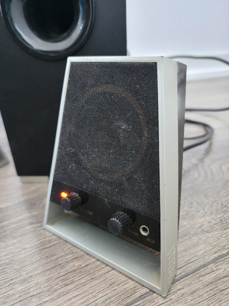 Original Altec Lansing 2.1 Speaker System VS2621 (Video demo) image indicator(3)