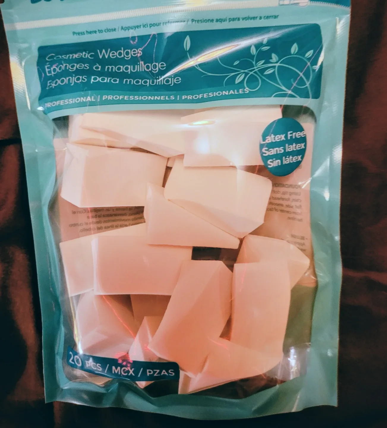 Cosmetic Wedges - 20 pcs Makeup Sponges, #clearout ♻️ freecylle