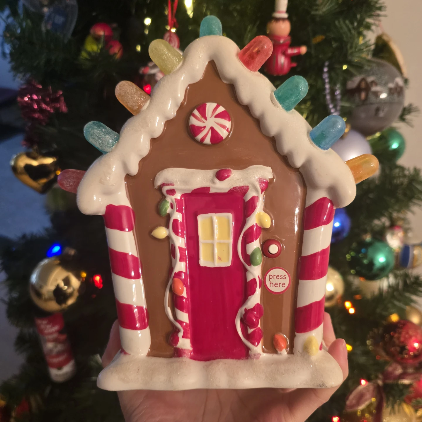 Hallmark Christmas Gumdrop Gingerbread House - does not work