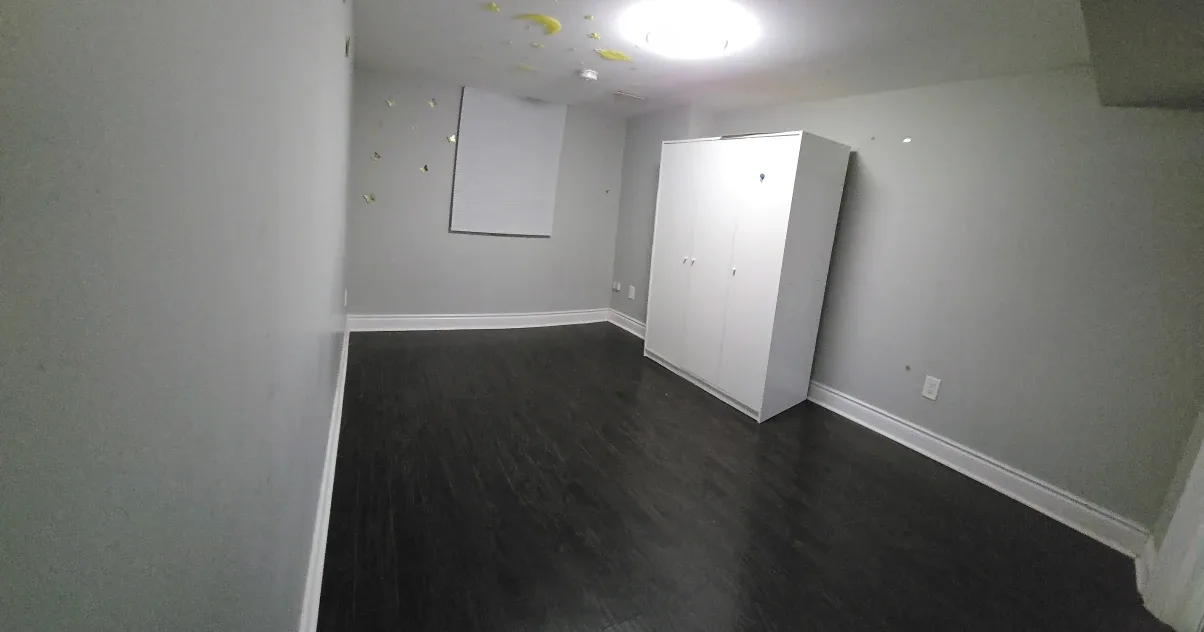 Room for Rent – Available December 1 (Girls or Couple) image indicator(5)