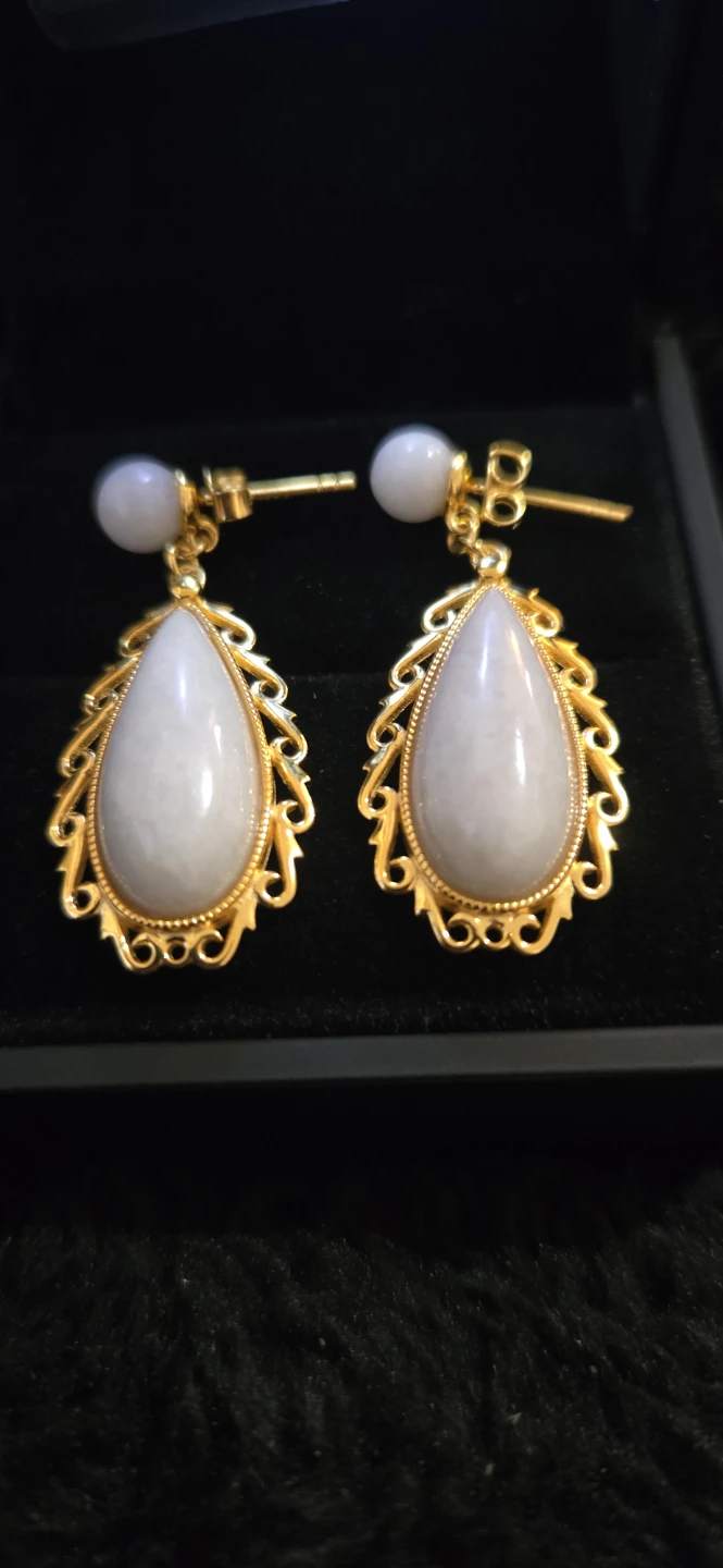 Natural Jade Carved Teardrop Earrings 25.00ctw