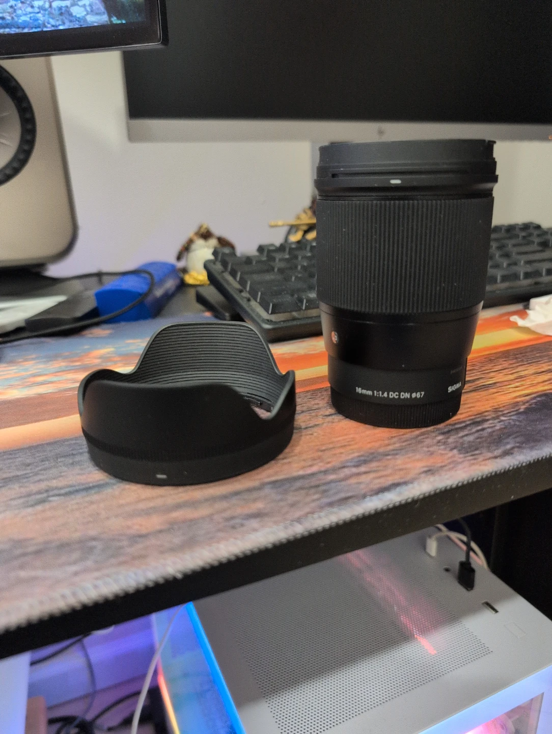 Sigma 16mm f/1.4 DC DN Lens