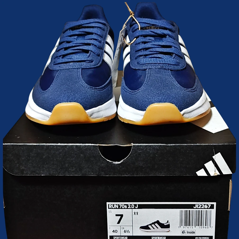 *NWT* 7 US — Adidas Run 70s 2.0 [NAVY/GUM] - photo 2
