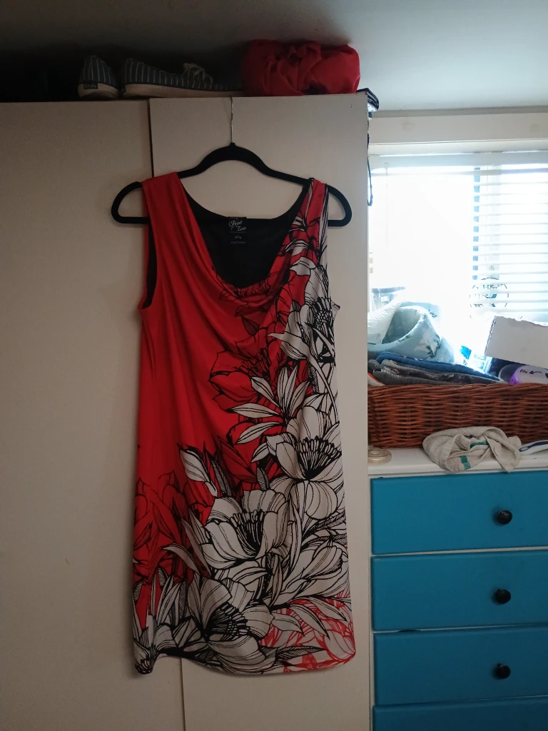 Print Zero Red Floral Dress - Size L