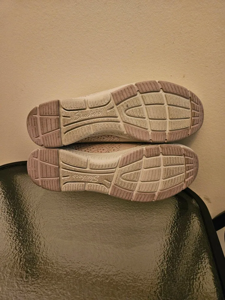 Sketchers slip -ons 9.5 size image indicator(5)