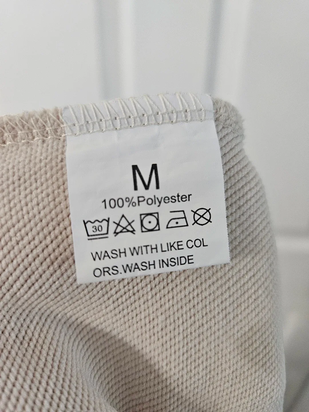 Happy Holiday Sweater - New - Size M - Happy Pawlidays image indicator(3)