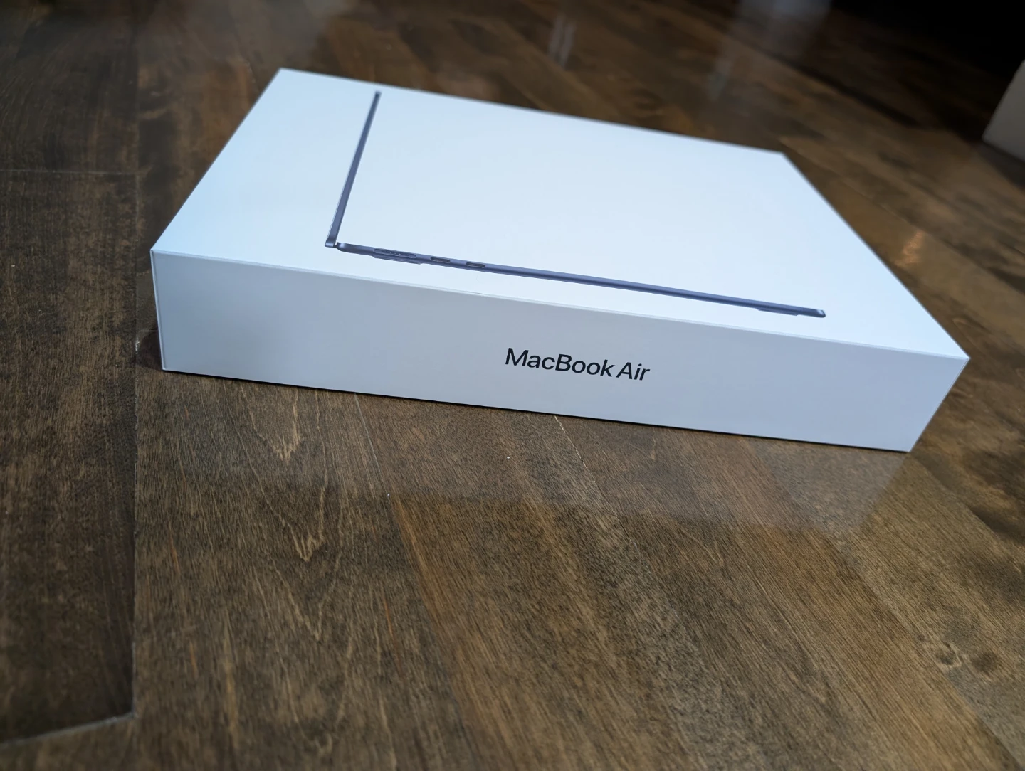 BRAND NEW IN BOX 13-inch MacBook Air M4 chip 16GB RAM 256GB - photo 2