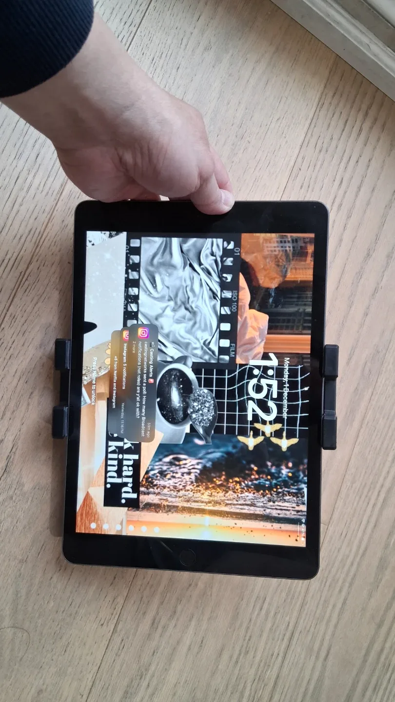 Car Vent Tablet holder, Cell Phone Holder, most ipad and phones image indicator(2)