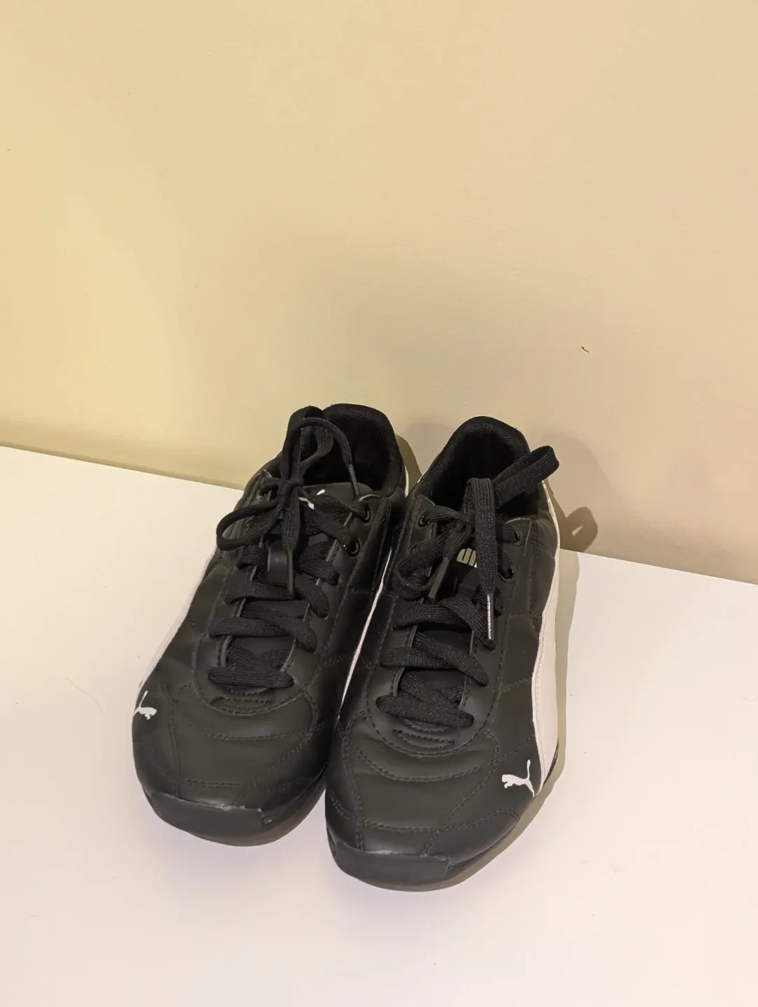 #Cleanout Puma Sneakers - Size US 5.5 Children