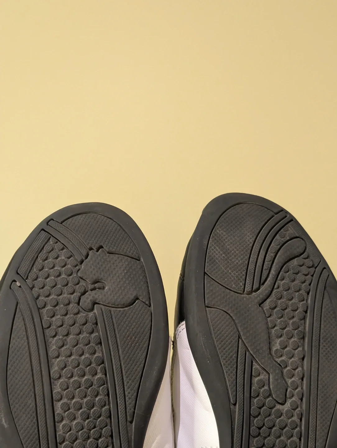 #Cleanout Puma Sneakers - Size US 5.5 Children image indicator(4)