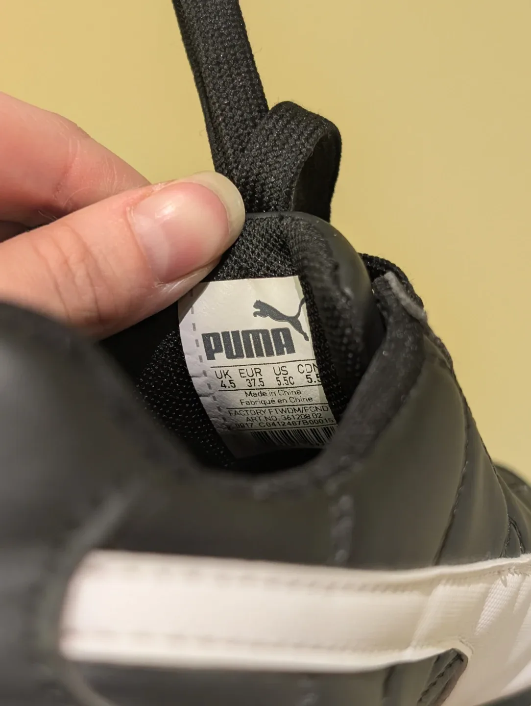 #Cleanout Puma Sneakers - Size US 5.5 Children image indicator(5)