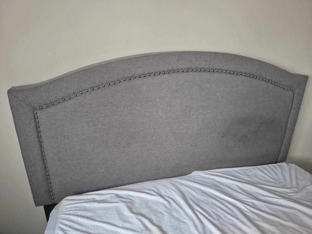 #Cleanout - Queen size bed set